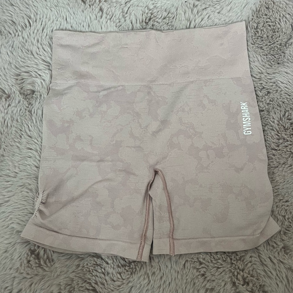 Gymshark Camo shorts